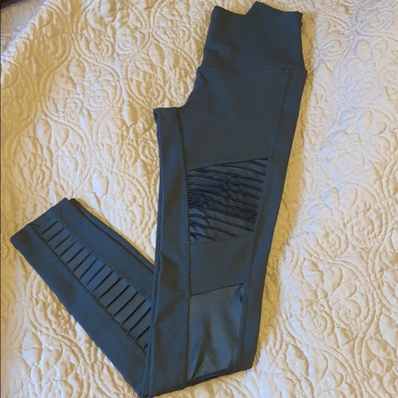 NWOT alo yoga leggings - Picture 1 of 3